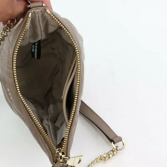 DKNY Allen Small Bucket Crossbody Bag Taupe Quilted Leather Gold Chain MSRP $198 - Picture 8 of 11